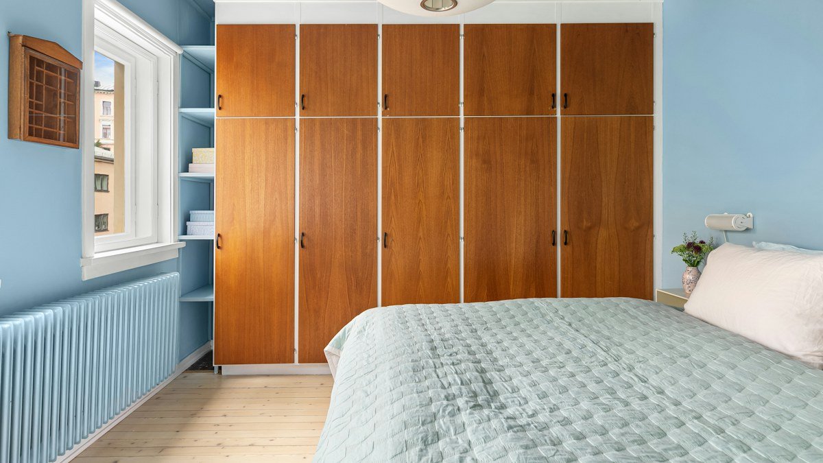 Small Bedroom Solutions